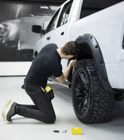 Car-Tyre-Fitting